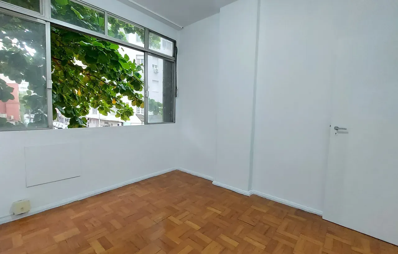 Unfurnished apartment with 3 bedrooms and 2 bathrooms — photo 13