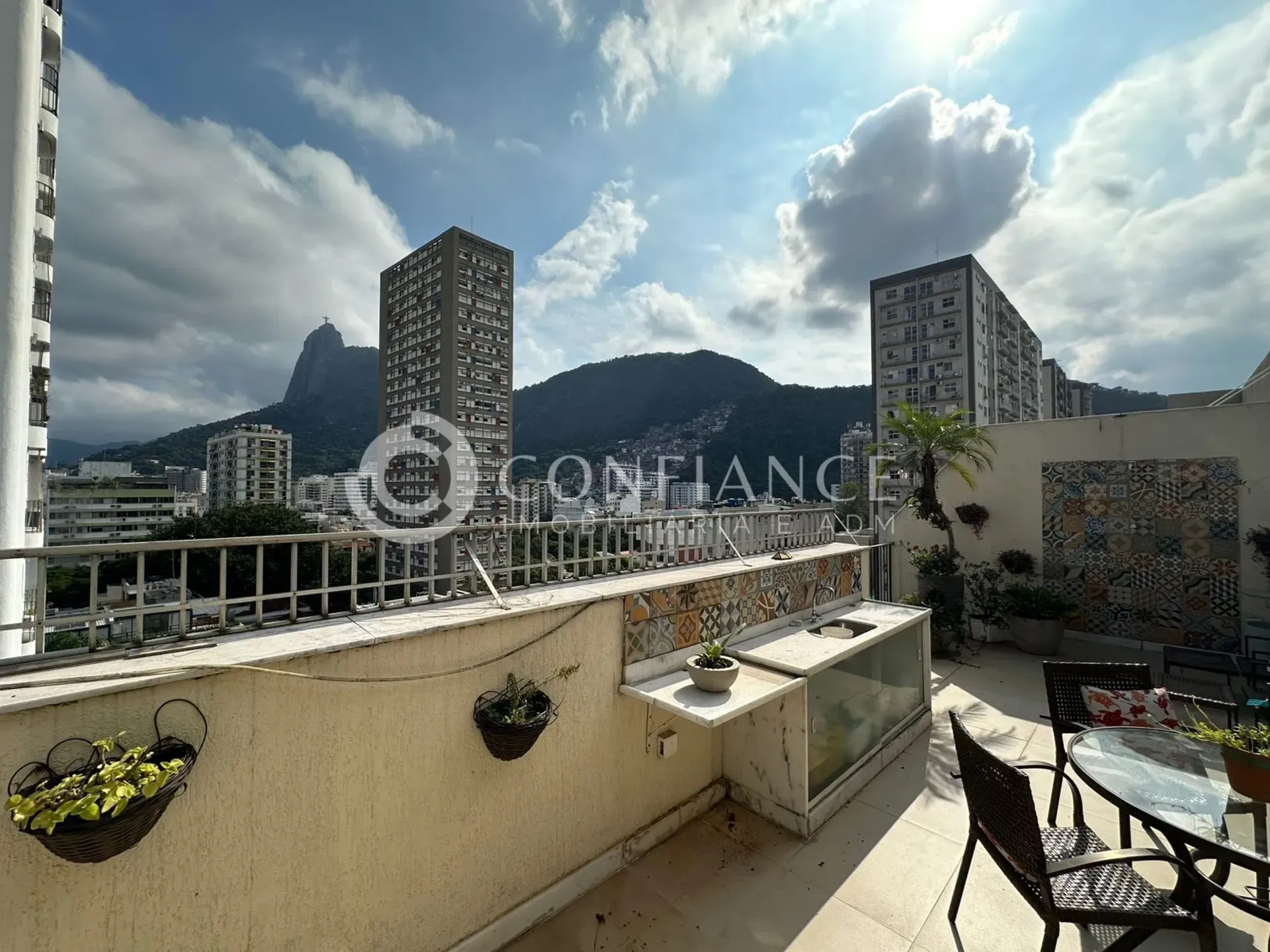 Furnished apartment with a real desk and 3 bedrooms — photo 32