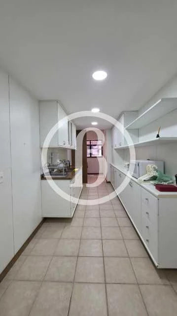 Apartamento de 130 m² com 3 quartos e varanda — photo 11