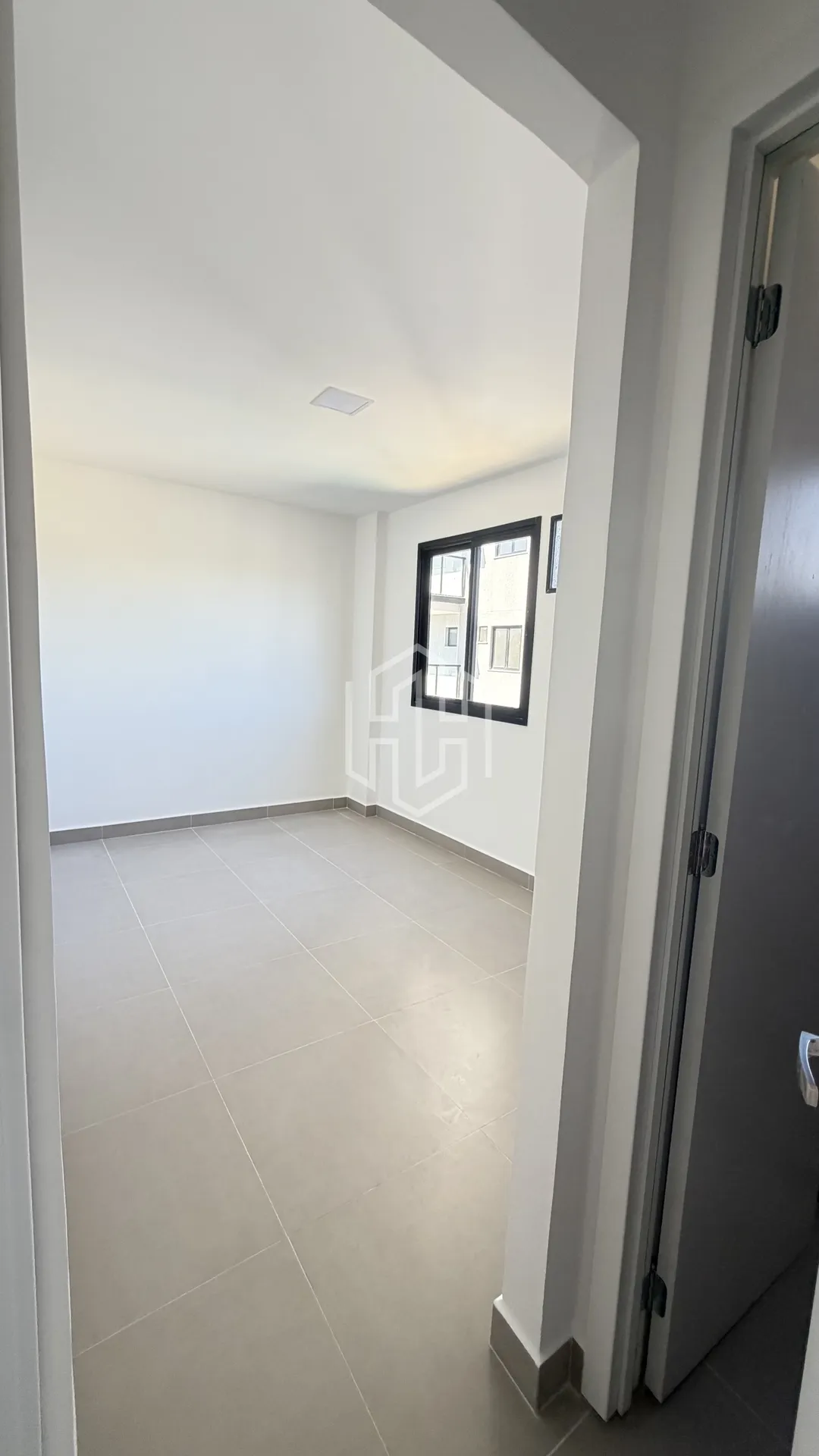 Балкон з грилем та 2 спальні: квартира 59 м² — photo 5