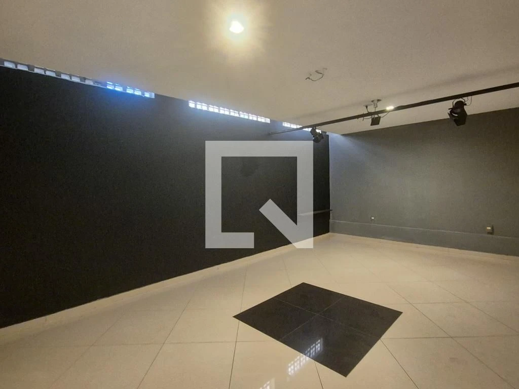 Casa de 4 dormitorios con balcón y 3 plazas de parking — photo 46