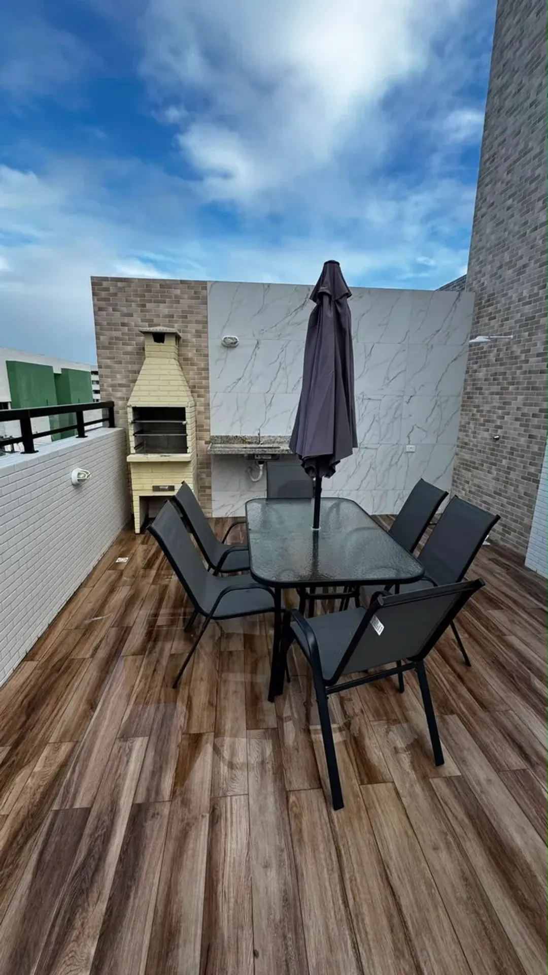 Furnished 3-bedroom apartment with open-plan kitchen — photo 9