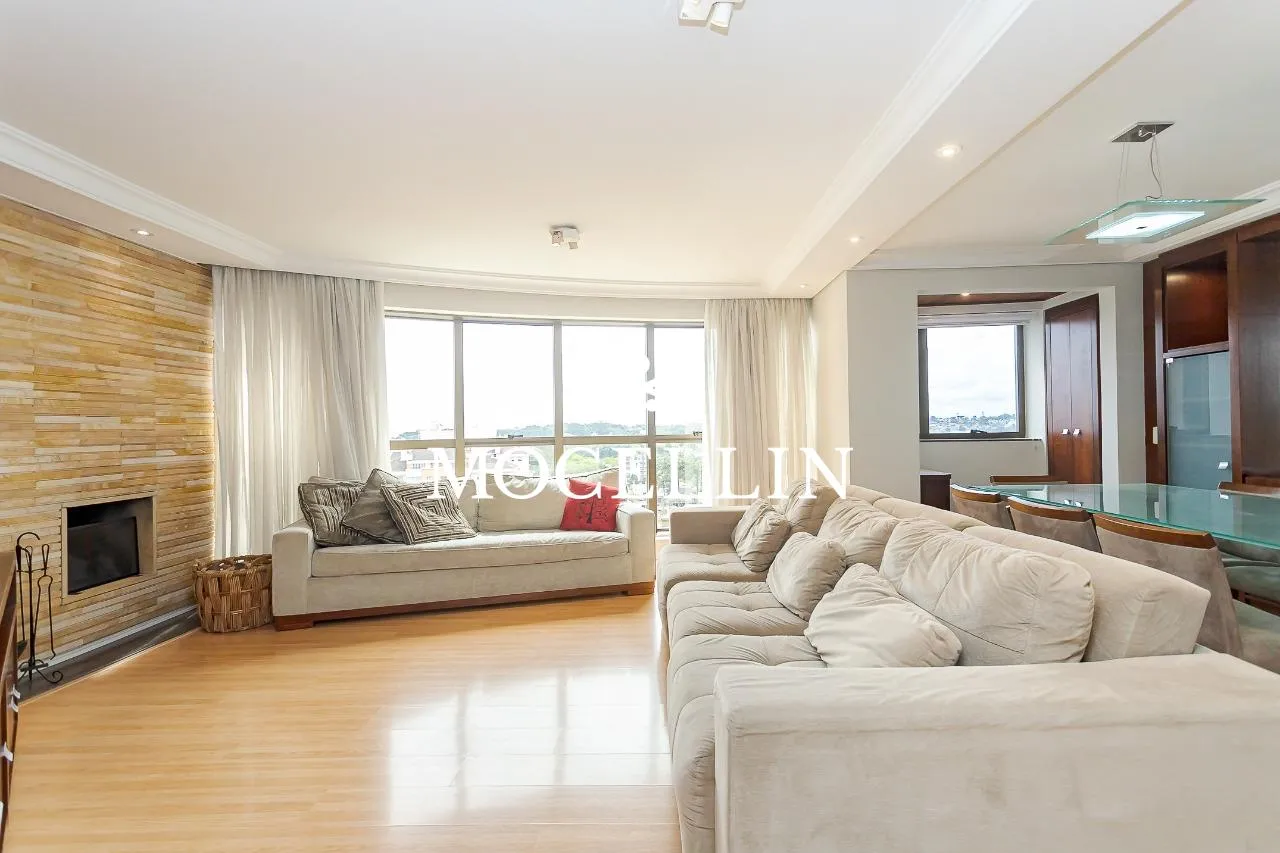 120 m² rental apartment with balcony, 3 bedrooms and 4 baths