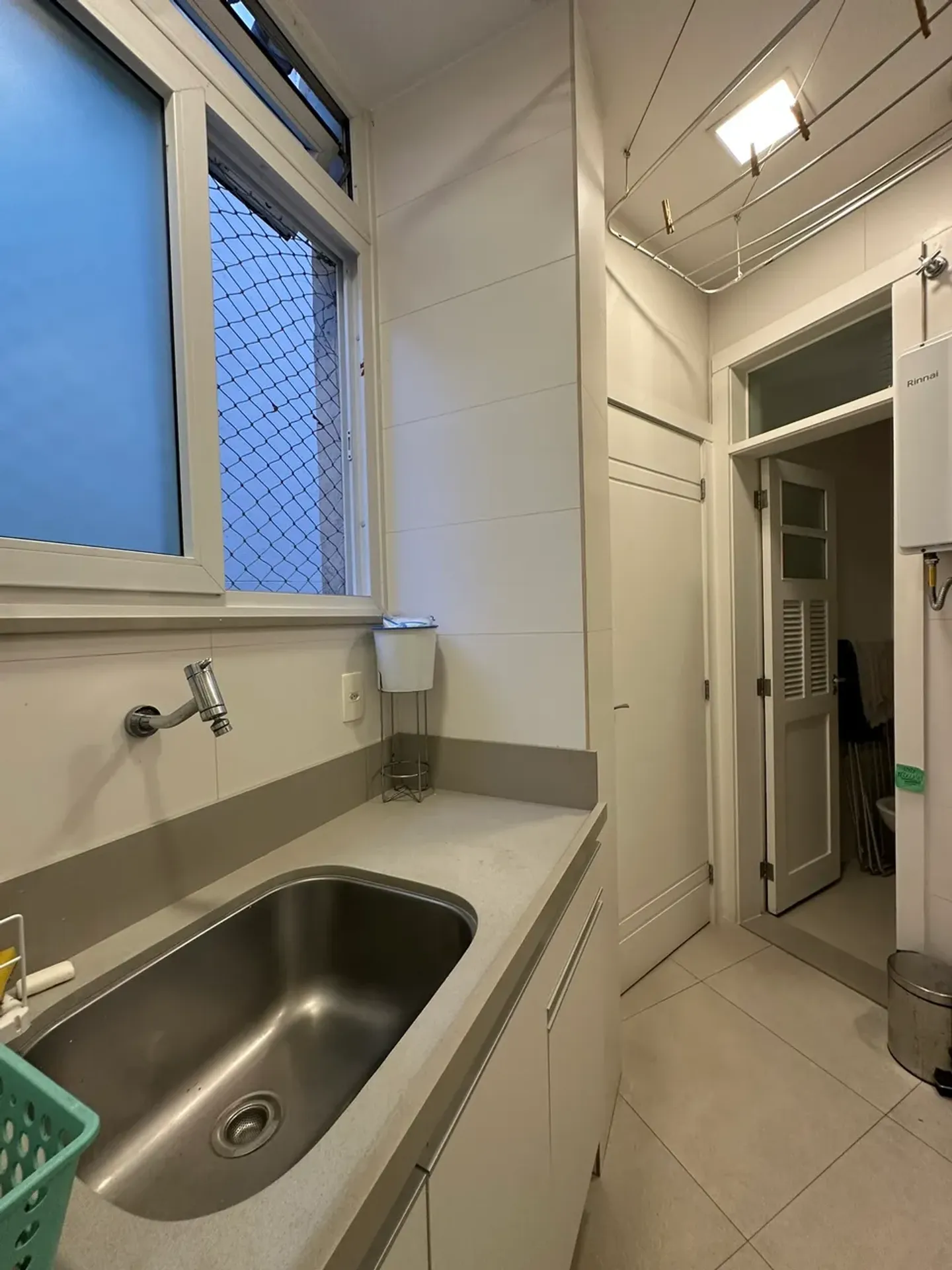 Furnished apartment with 3 bedrooms and 3 bathrooms — photo 19