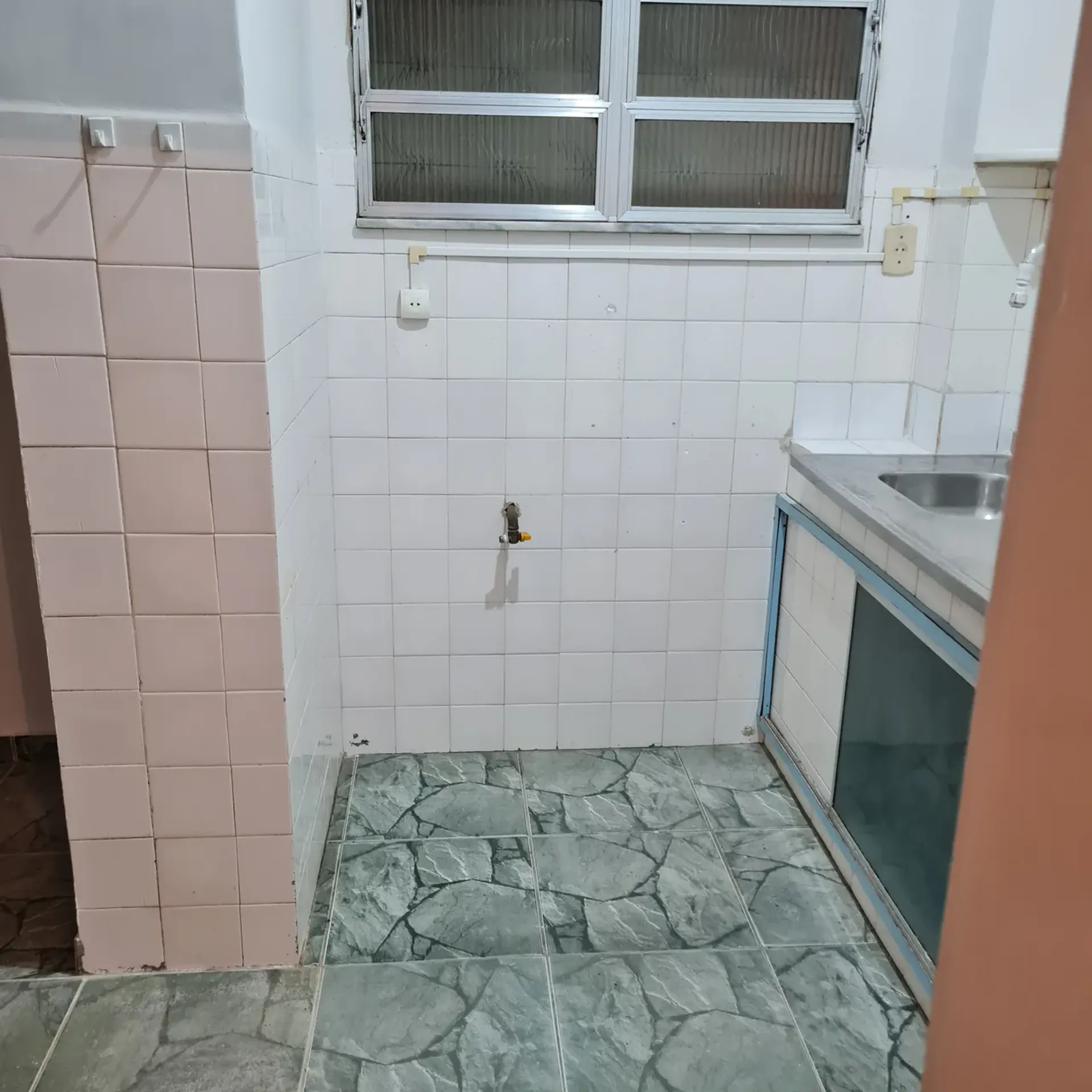 Apartment on the 9th floor with wood or laminate floors — photo 47