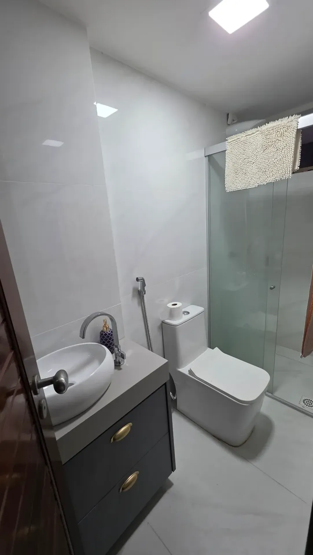 Washing machine in a 3-bedroom apartment, 135 m² — photo 12