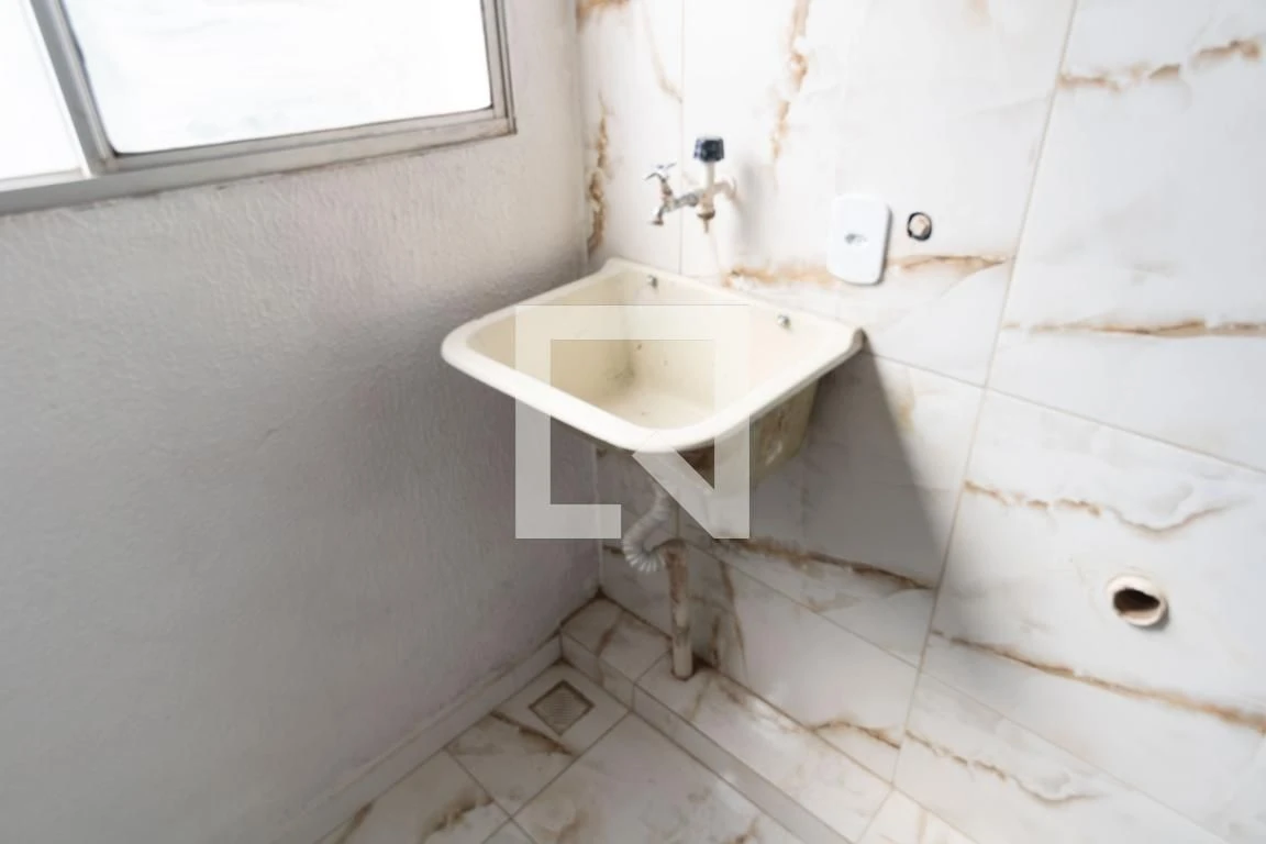 Apartamento sem mobília com 2 quartos e cozinha integrada — photo 13