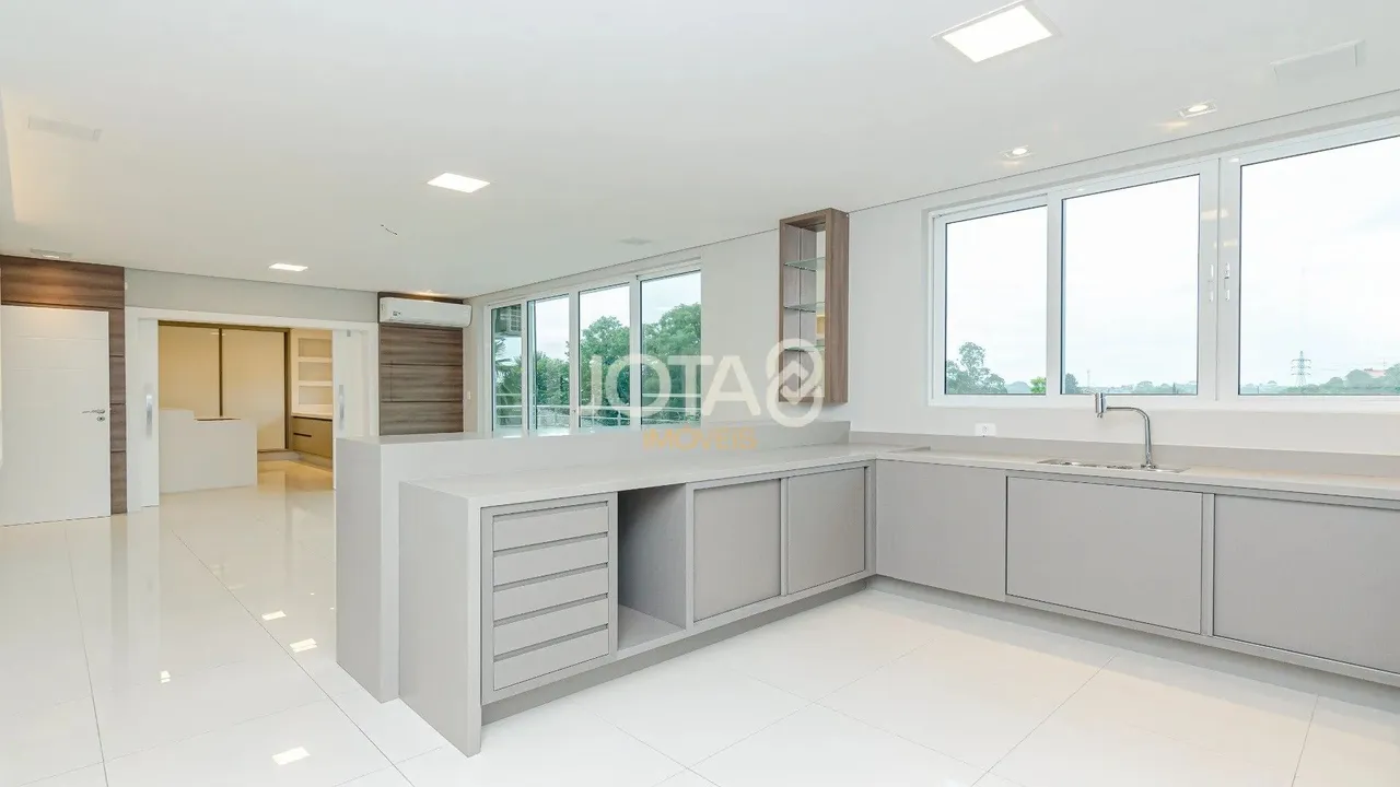 Condominium house with 4 en-suite bedrooms, 492 m² — photo 11