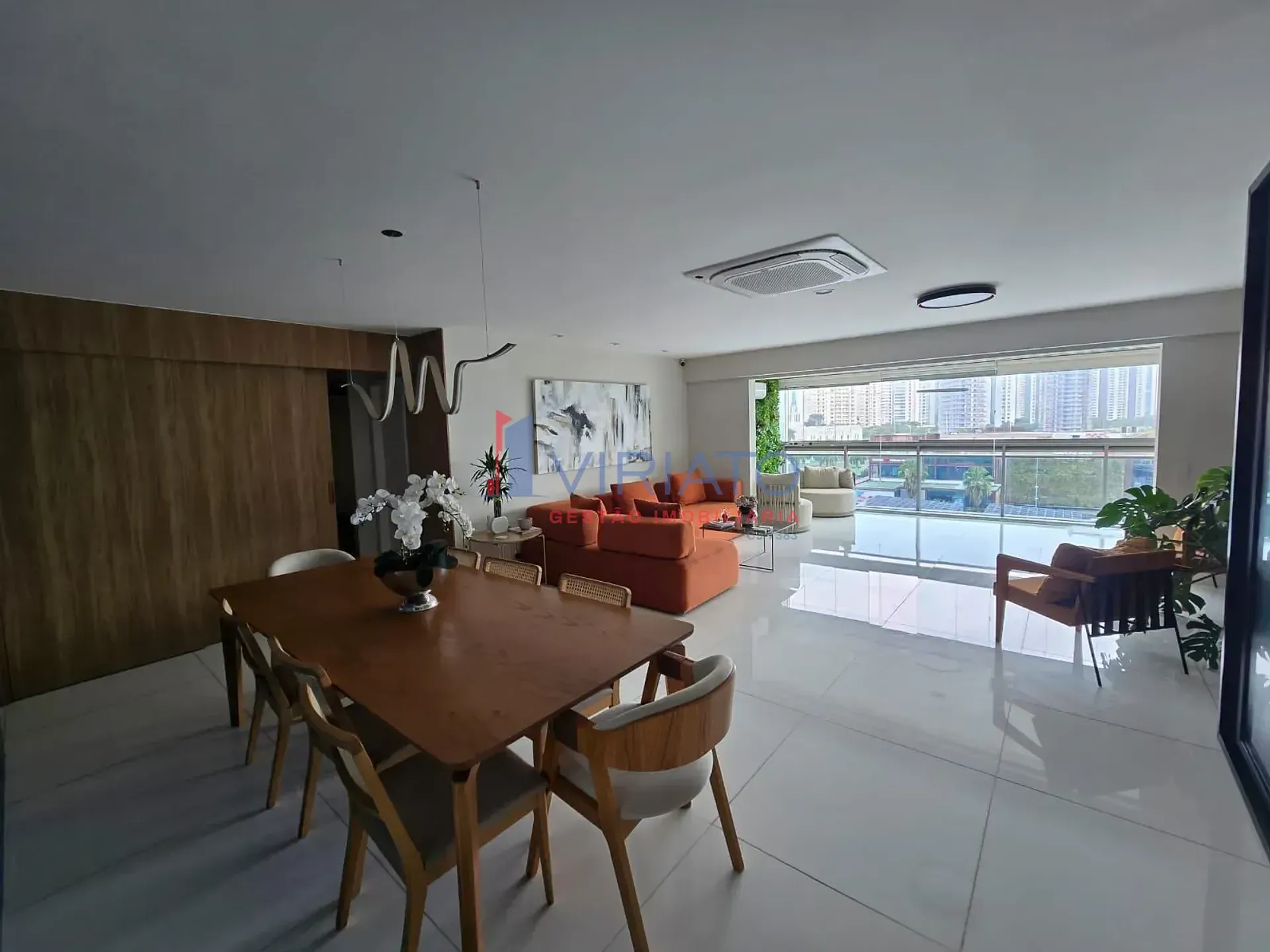 Furnished apartment with 4 bedrooms and 5 bathrooms — photo 3