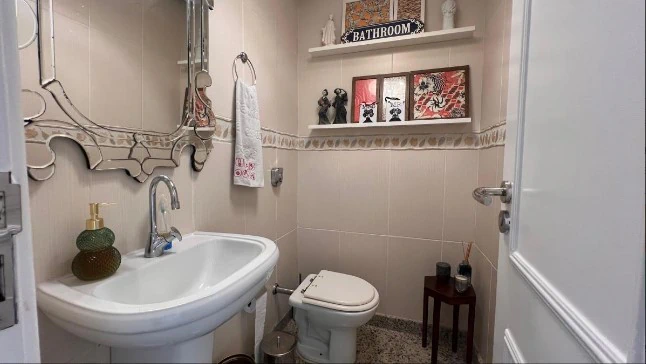 Furnished 354 m² house with 4 bedrooms and 7 bathrooms — photo 18