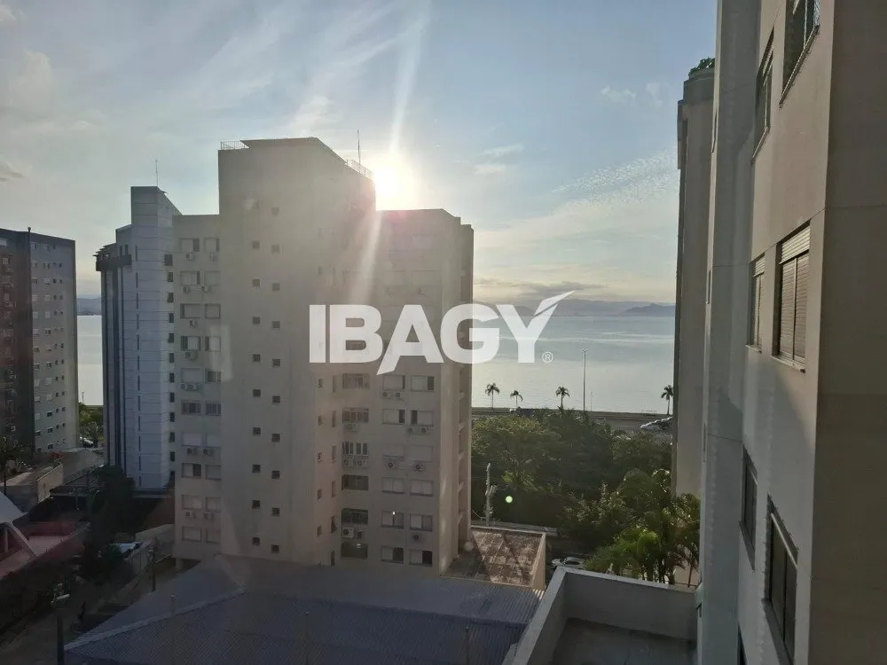 Furnished apartment with 3 en-suite bedrooms and 152 m² — photo 10