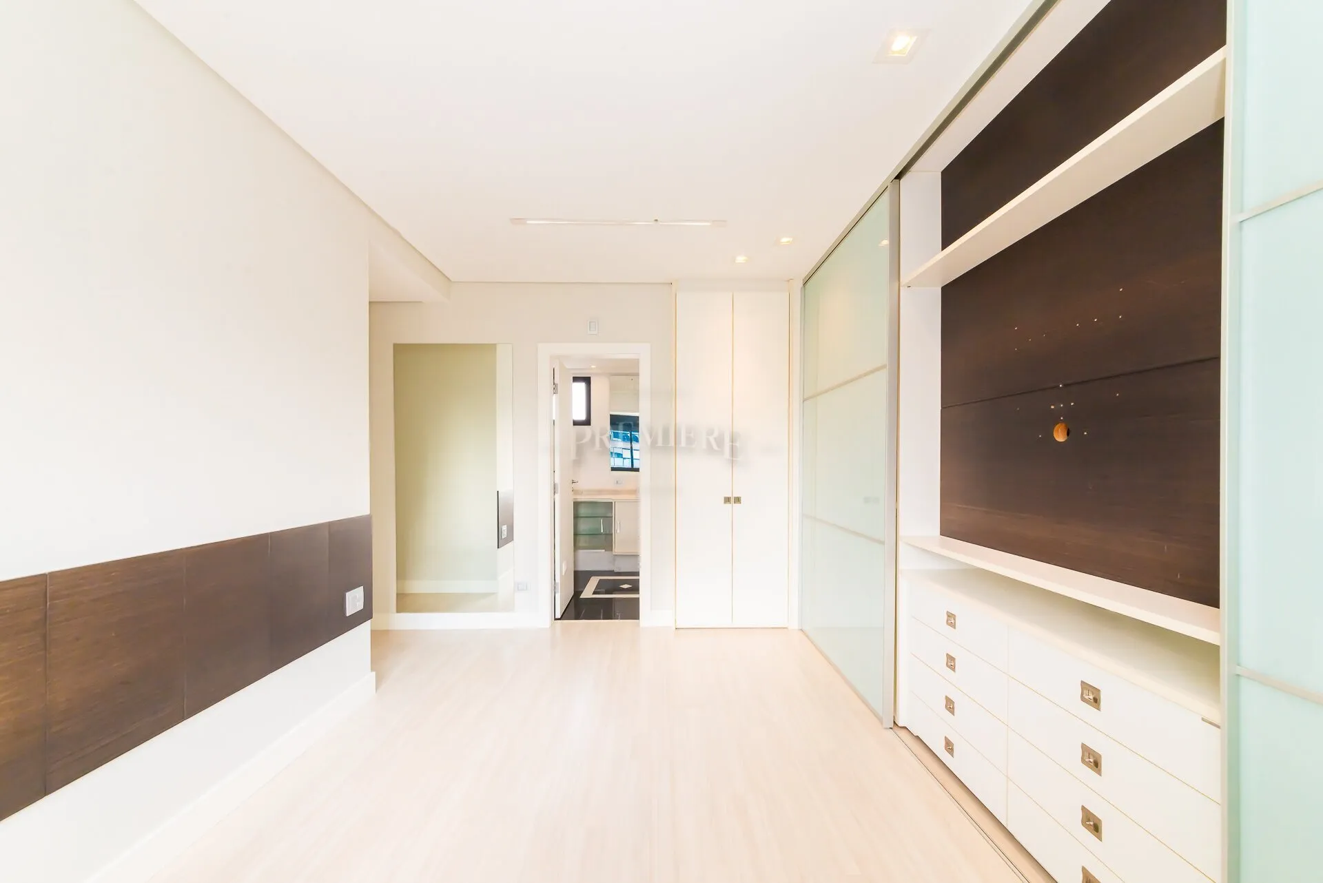 Apartamento de 3 suítes com 265 m² e 2 vagas — photo 22