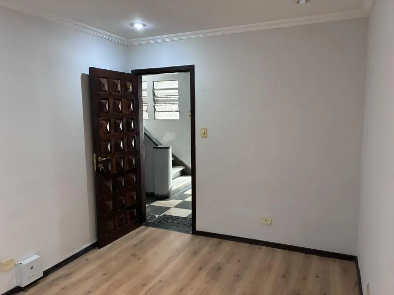 Home office in a 3-bedroom apartment, 160 m² — photo 19