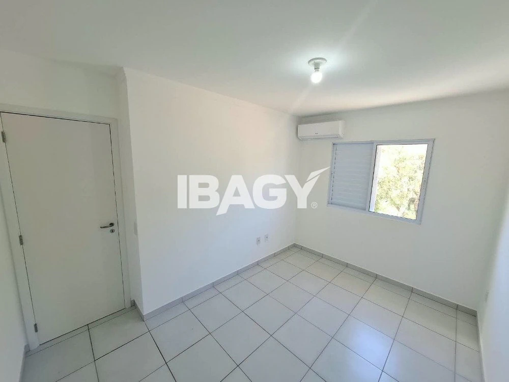 Piscina privada y 2 dormitorios: departamento de 54 m² — photo 23