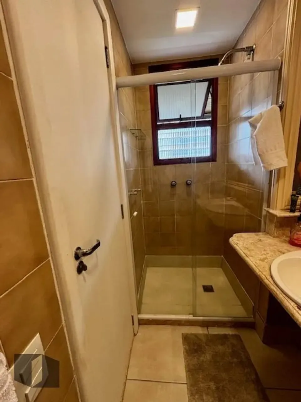 Unfurnished apartment with 3 bedrooms and 3 bathrooms — photo 7