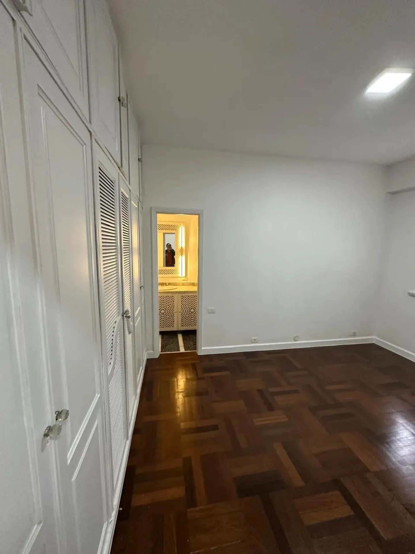 3-bedroom apartment with 4 bathrooms and 1 parking space — photo 27