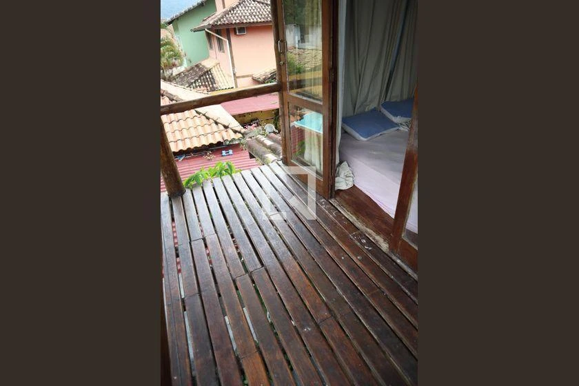 Furnished 500 m² house with 3 bedrooms and an open kitchen — photo 31