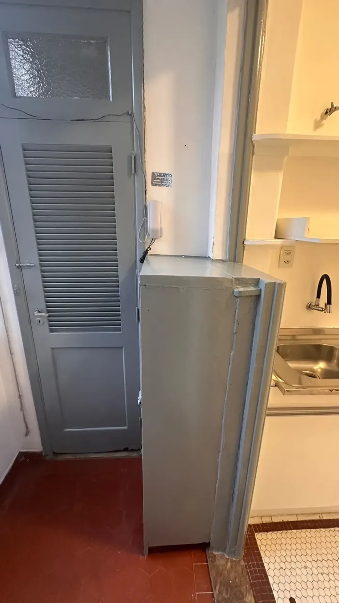 Departamento de 1 dormitorio con piso de madera o laminado — photo 27
