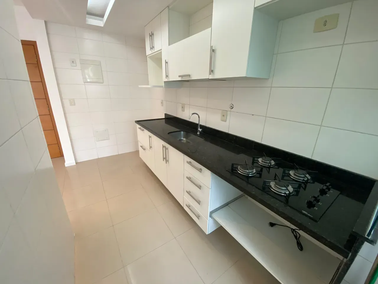 Apartment, 69 m², with a glass-enclosed balcony — photo 14
