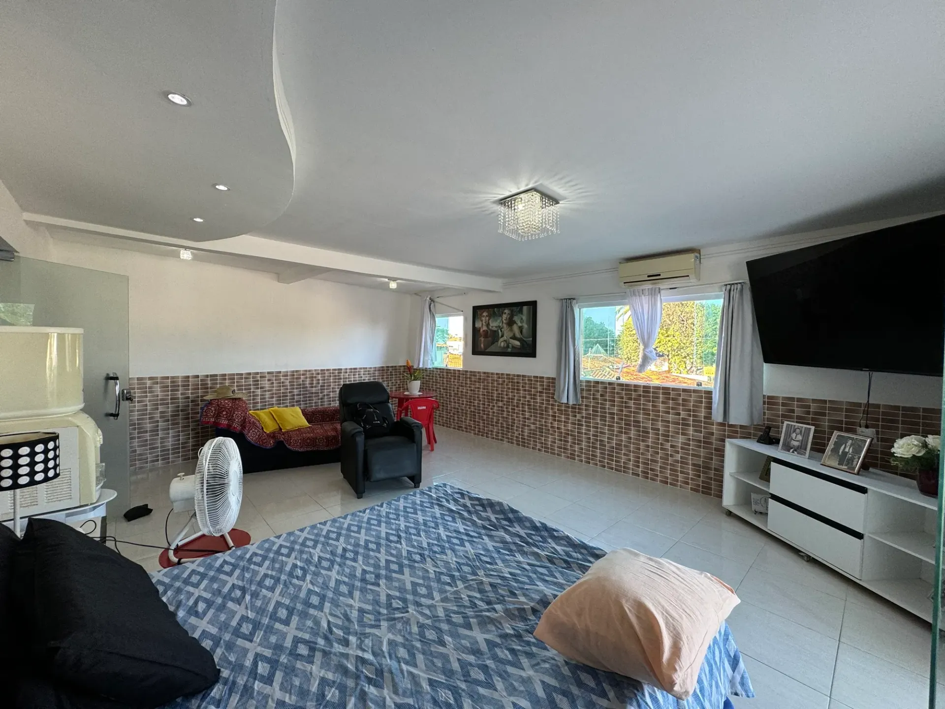 Furnished house with 5 en-suite bedrooms and private garden — photo 17