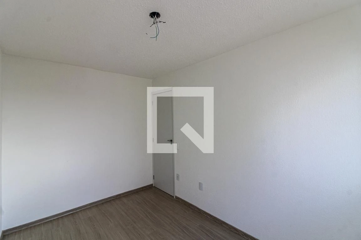 Apartamento de 2 quartos em condomínio com piscina — photo 21