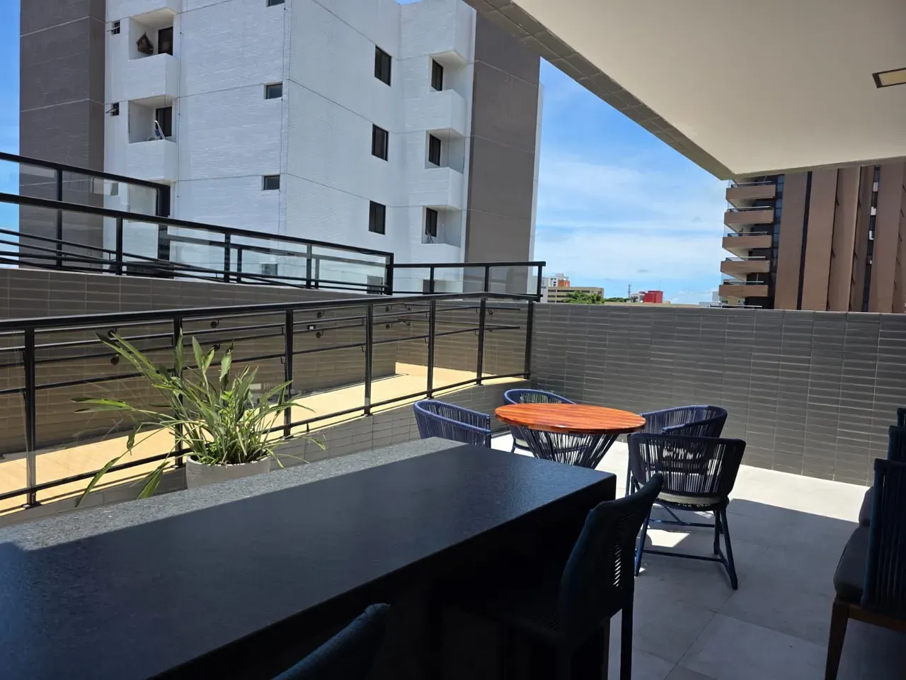 Furnished 110 m² apartment with open-plan kitchen — photo 20