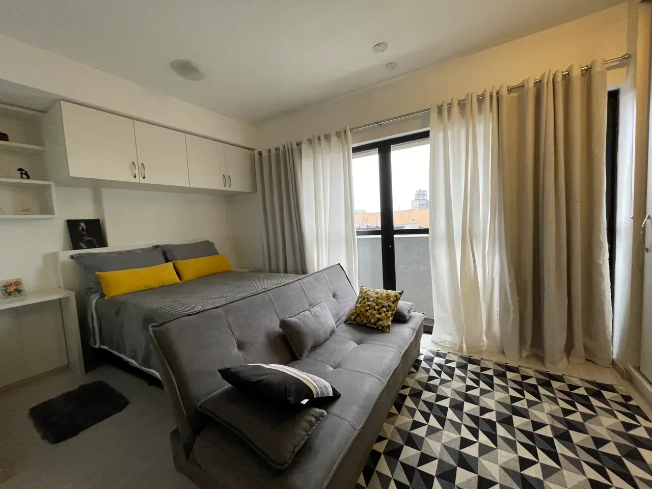 Apartamento mobiliado com cozinha compacta — photo 4