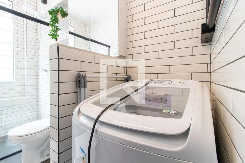 One-bedroom apartment with a washing machine in Curitiba — photo 8