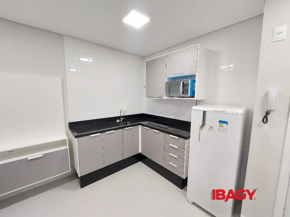 Apartamento de 1 dormitorio con cocina abierta — photo 2