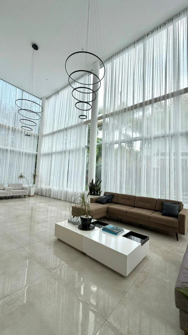 Casa triplex com 6 quartos e piscina, 1 suíte — photo 2