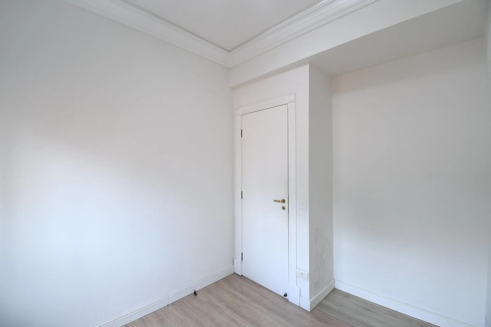 3-bedroom apartment in a building with a gym — photo 30