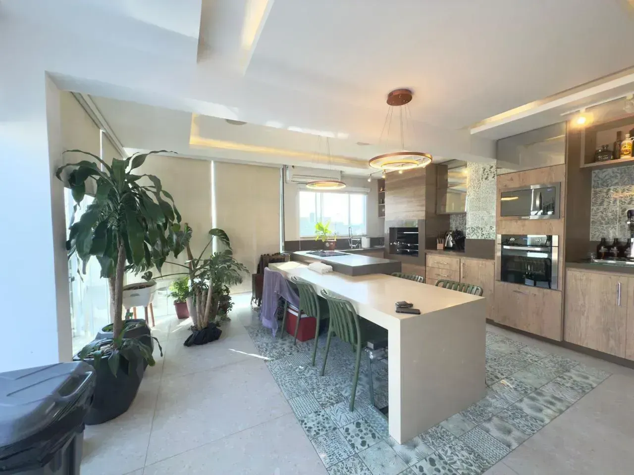 Duplex mobiliado com 4 quartos e cozinha integrada — photo 2