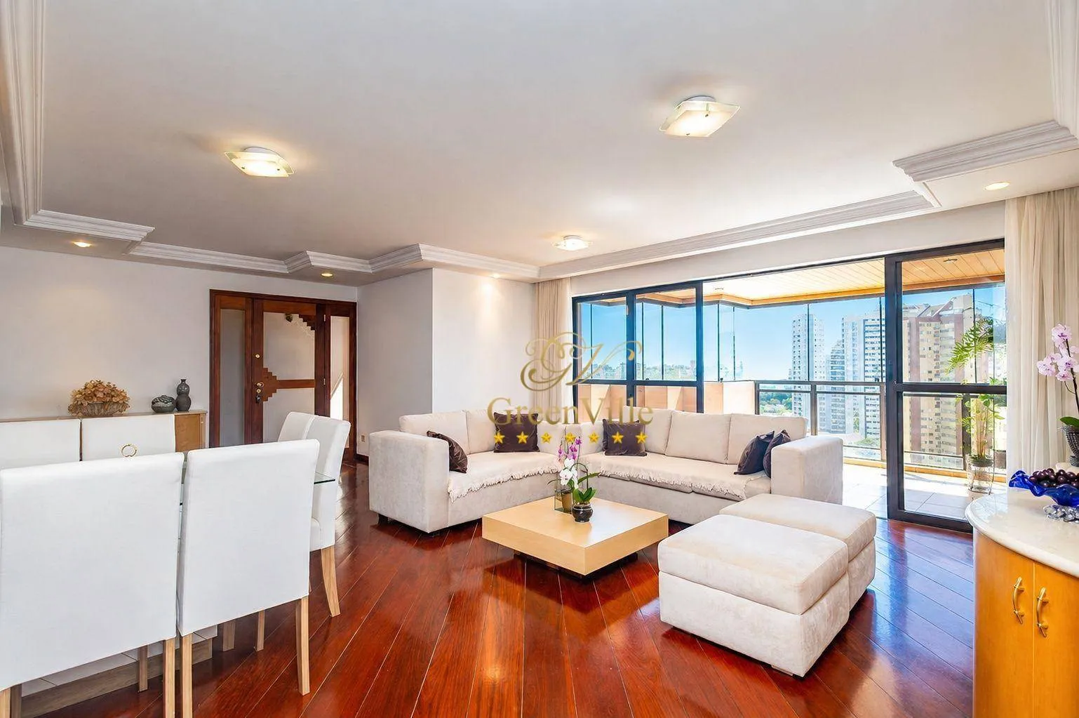 264 m² apartment with 4 bedrooms and 2 suites — photo 9