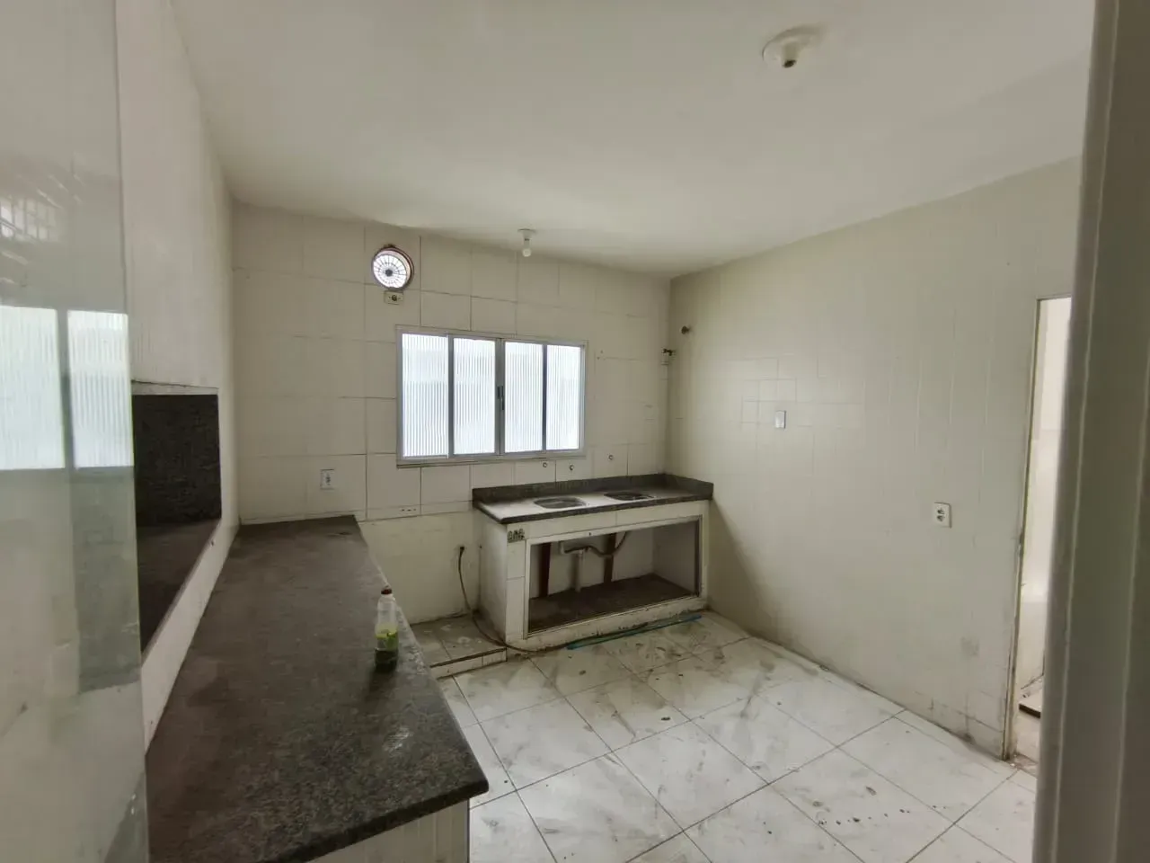 Будинок із 5 спальнями та 5 ванними, 423 м², P — photo 2