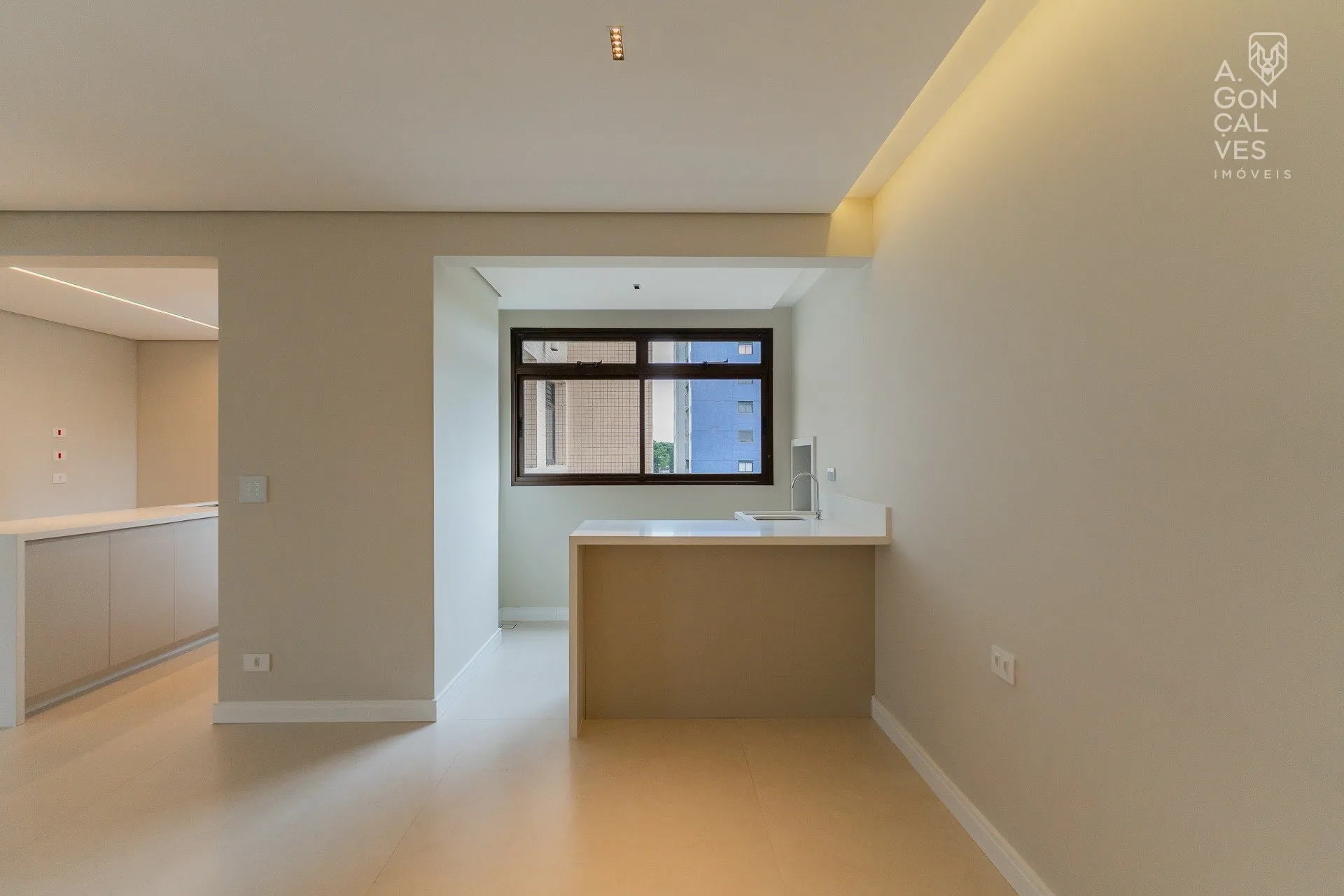 Apartment, 161 m², with floor-to-ceiling windows — photo 20