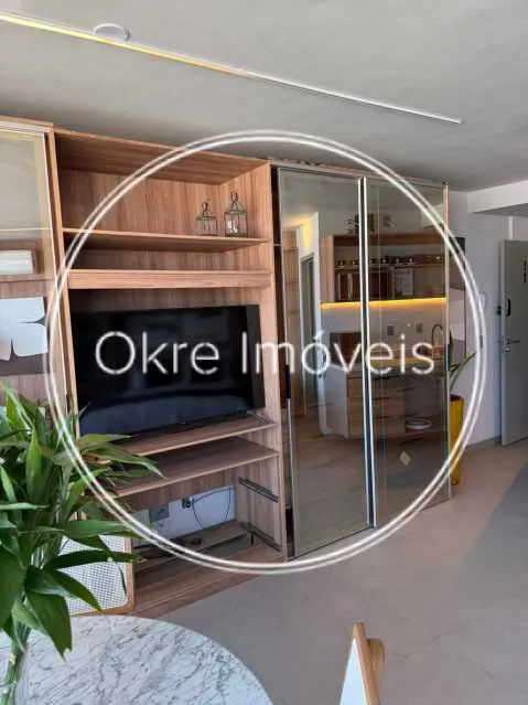 1-bedroom apartment with a glass-enclosed balcony — photo 15