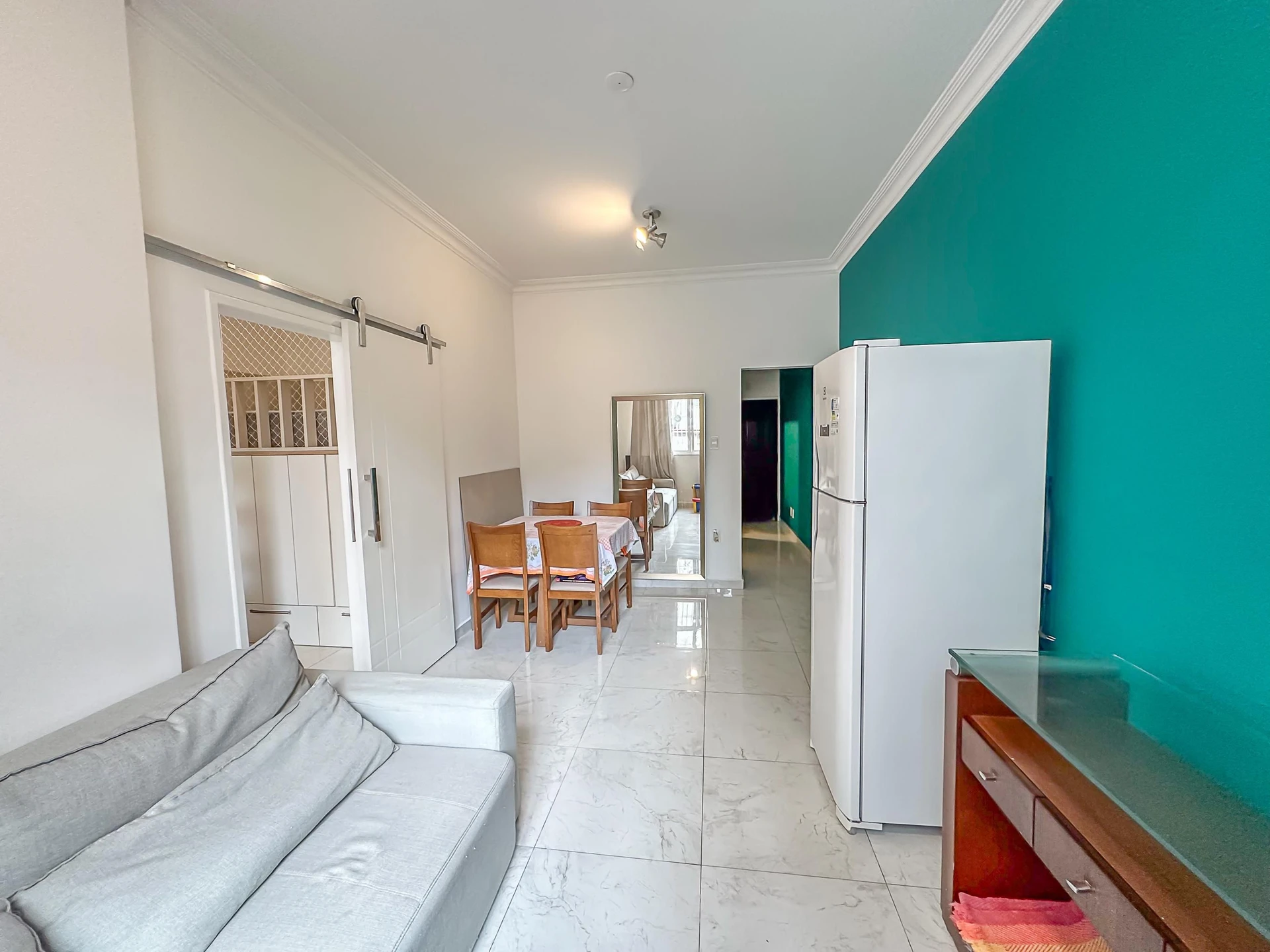 Apartamento de 1 dormitorio con cocina abierta al salón — photo 6