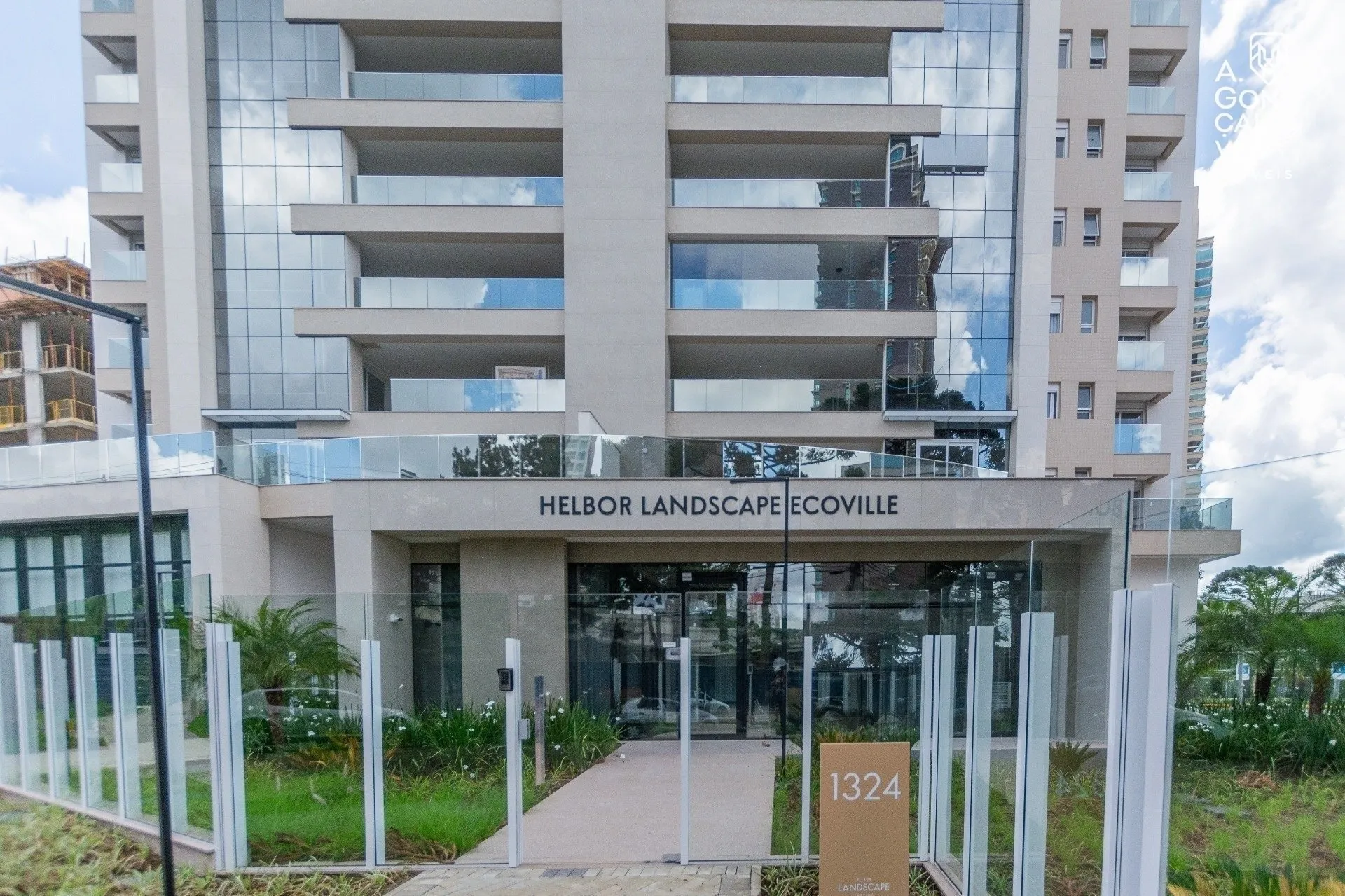 Мебльована квартира 260 м² з 4 спальнями з власними ваннами — photo 44