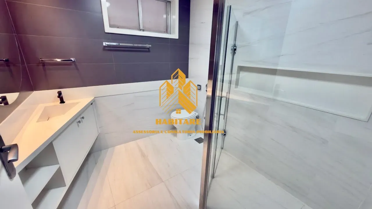 465 m² apartment with a water view and a bathtub — photo 32
