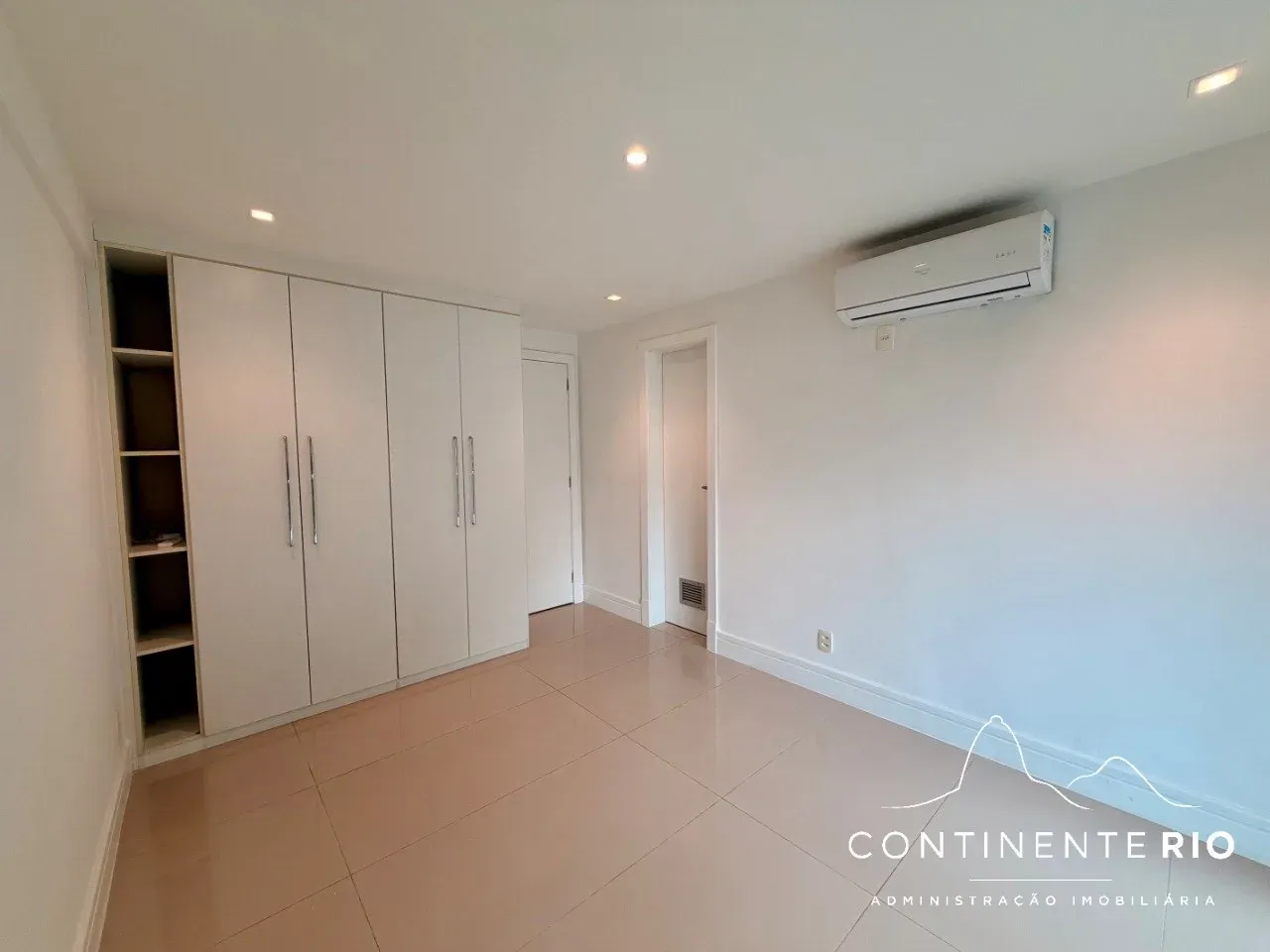 Apartamento de 4 quartos com janelas do piso ao teto, Leblon — photo 13