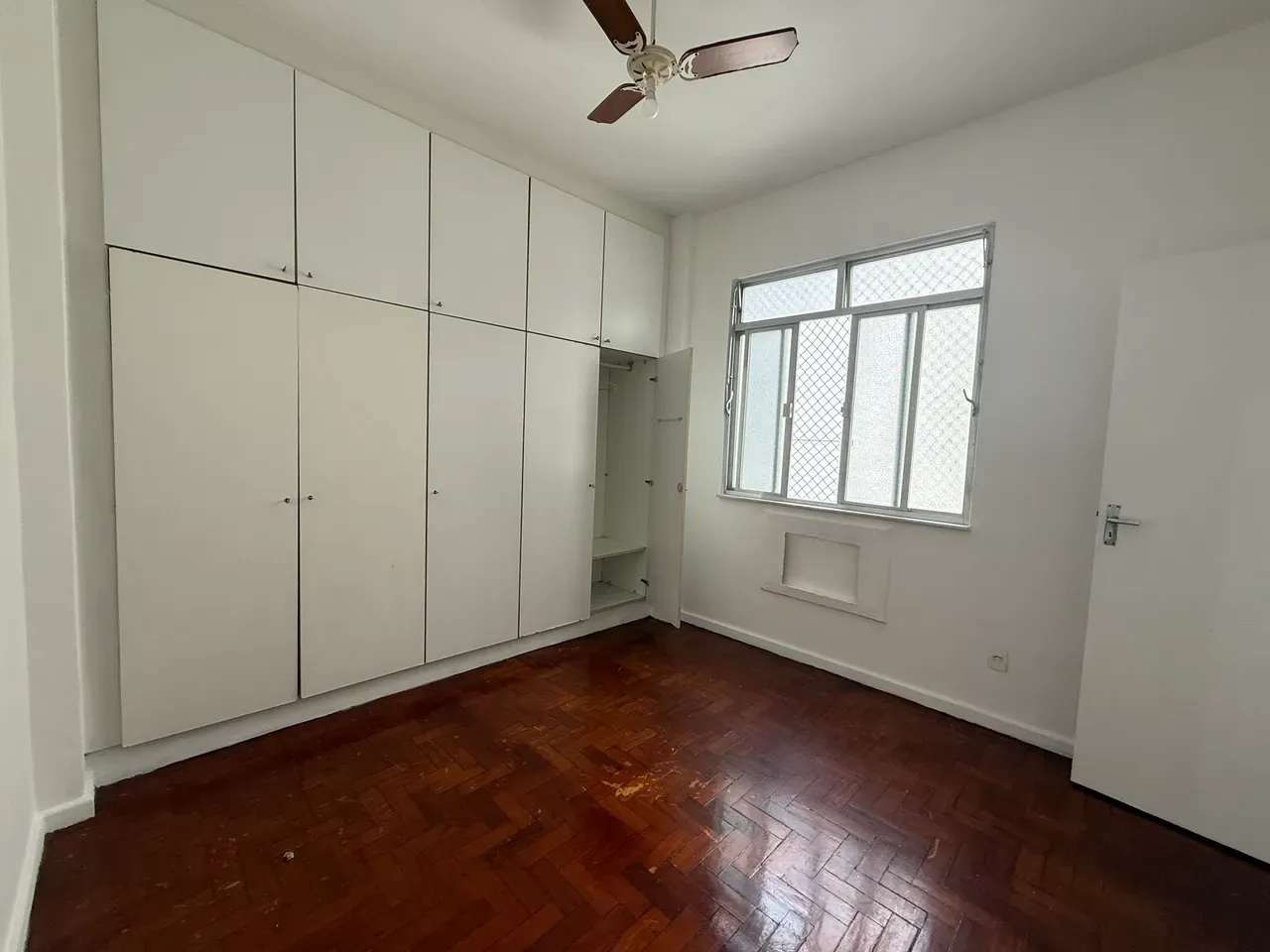 Apartamento com piso de madeira ou laminado, Tijuca — photo 4