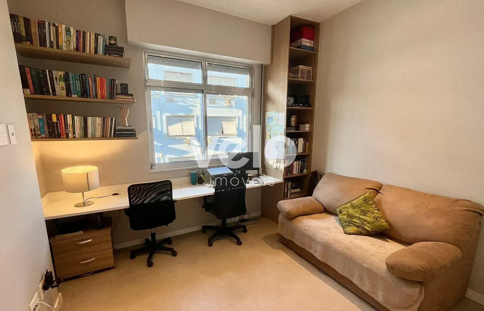 2-bedroom apartment with a mountain view — photo 15