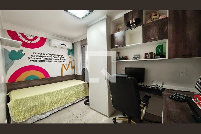 Furnished apartment, 160 m², with a glass-enclosed balcony — photo 30