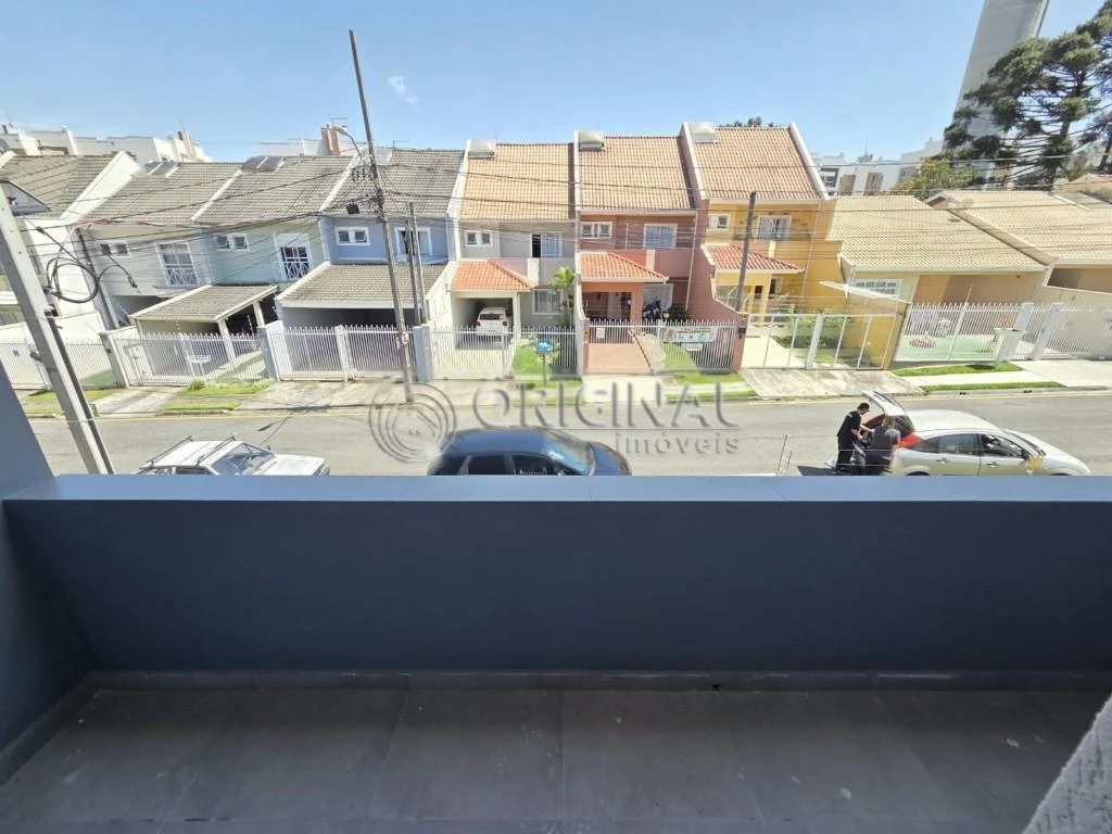 Departamento con balcón cerrado con vidrio en Curitiba — photo 8
