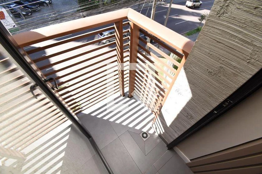 Furnished 1-bedroom apartment with enclosed balcony — photo 21