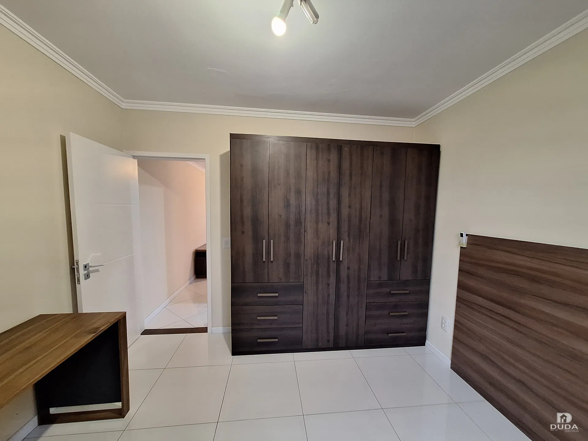Квартира з 1 спальнею та кухнею відкритого планування 46 м² — photo 4
