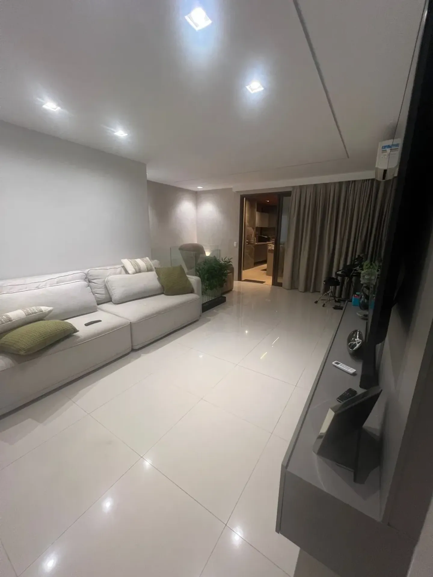 Apartamento mobiliado de 286 m² com 5 quartos e pets — photo 27
