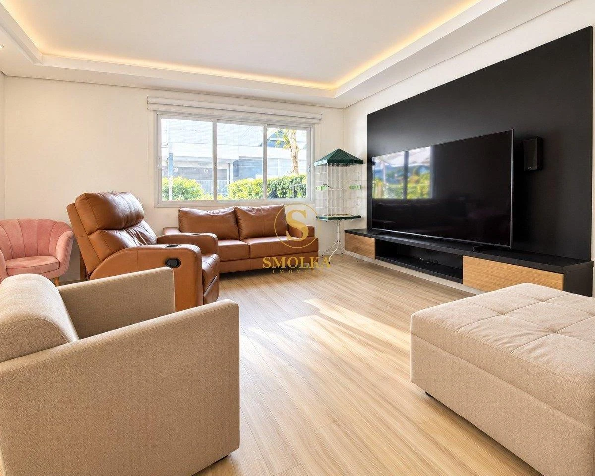 3-bedroom house with a walk-in closet in Florianópolis — photo 3