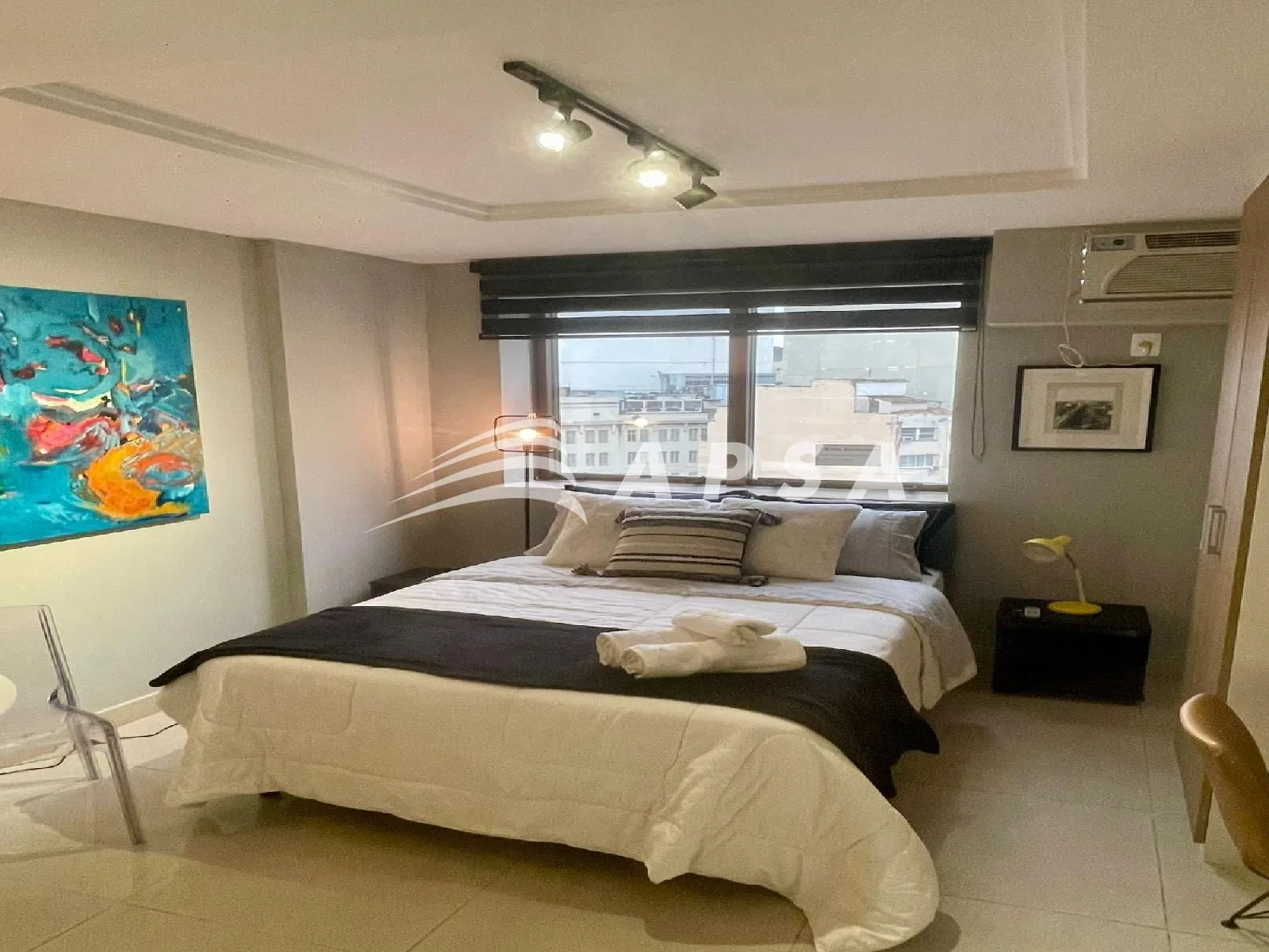 Студия 27 м² со стиральной машиной и панорамными окнами — photo 9