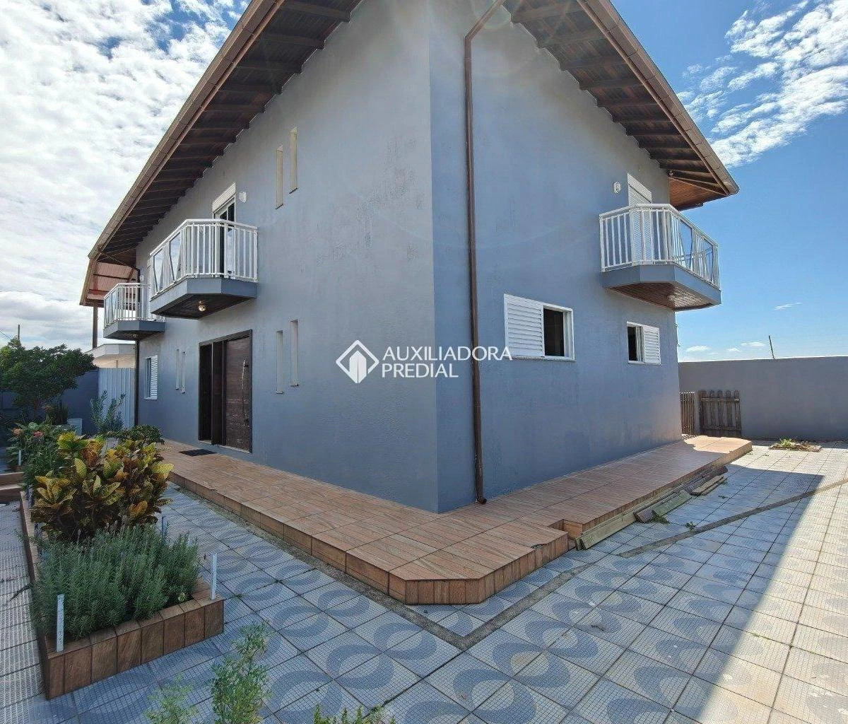 Water view in a 4-bedroom house, 320 m² — photo 11